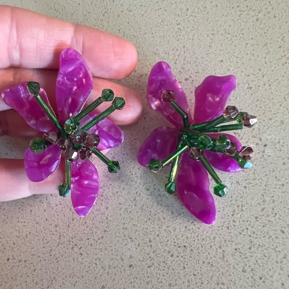 lele sadoughi inspired flower beaded earrings